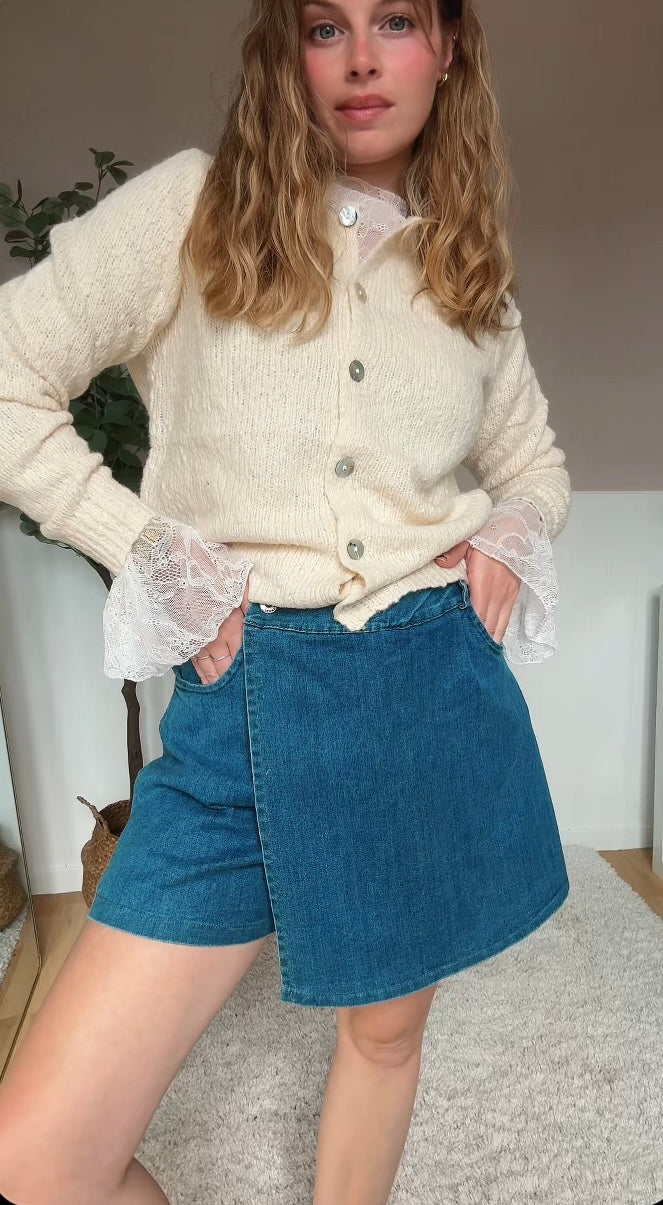 Jupe short Lola (petit trou)