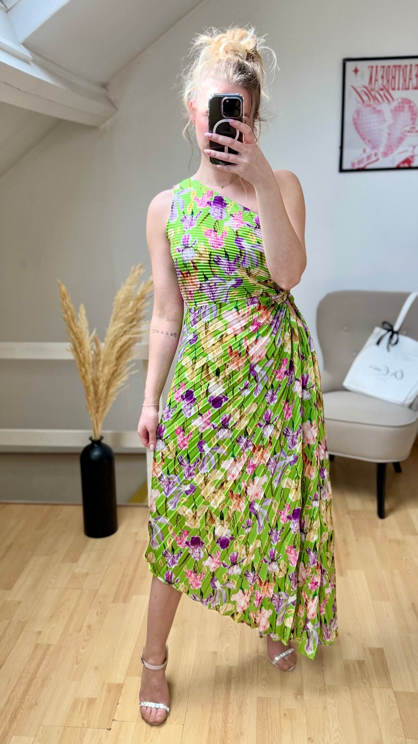 Robe Priscilia