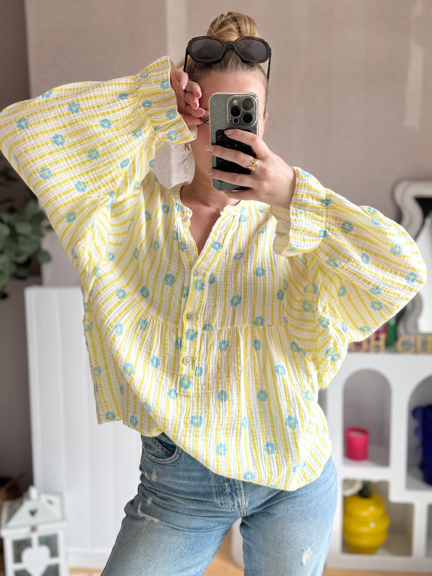 Blouse Glow